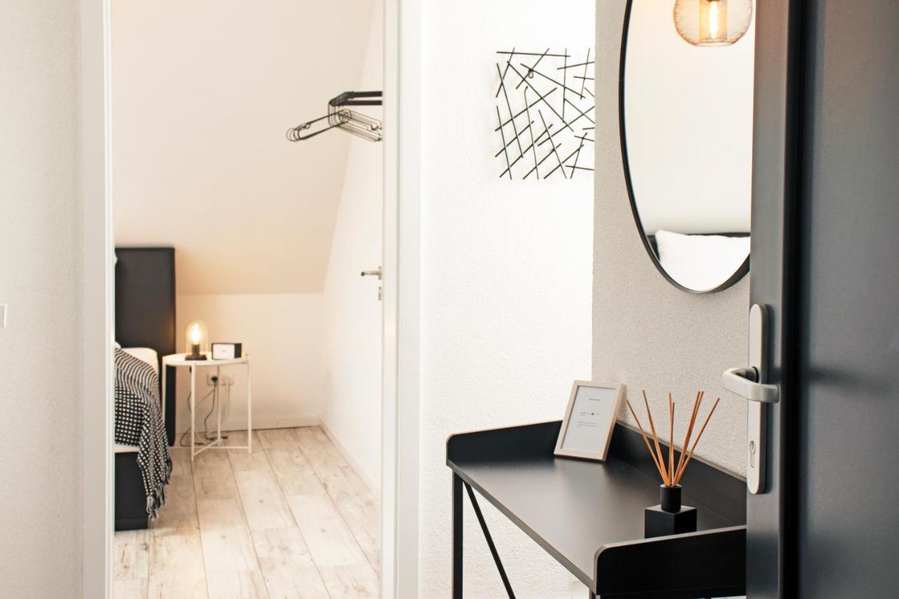 Blackncozy - Design Appartement Mit Boxspringbett Und Balkon Lörrach Exteriör bild