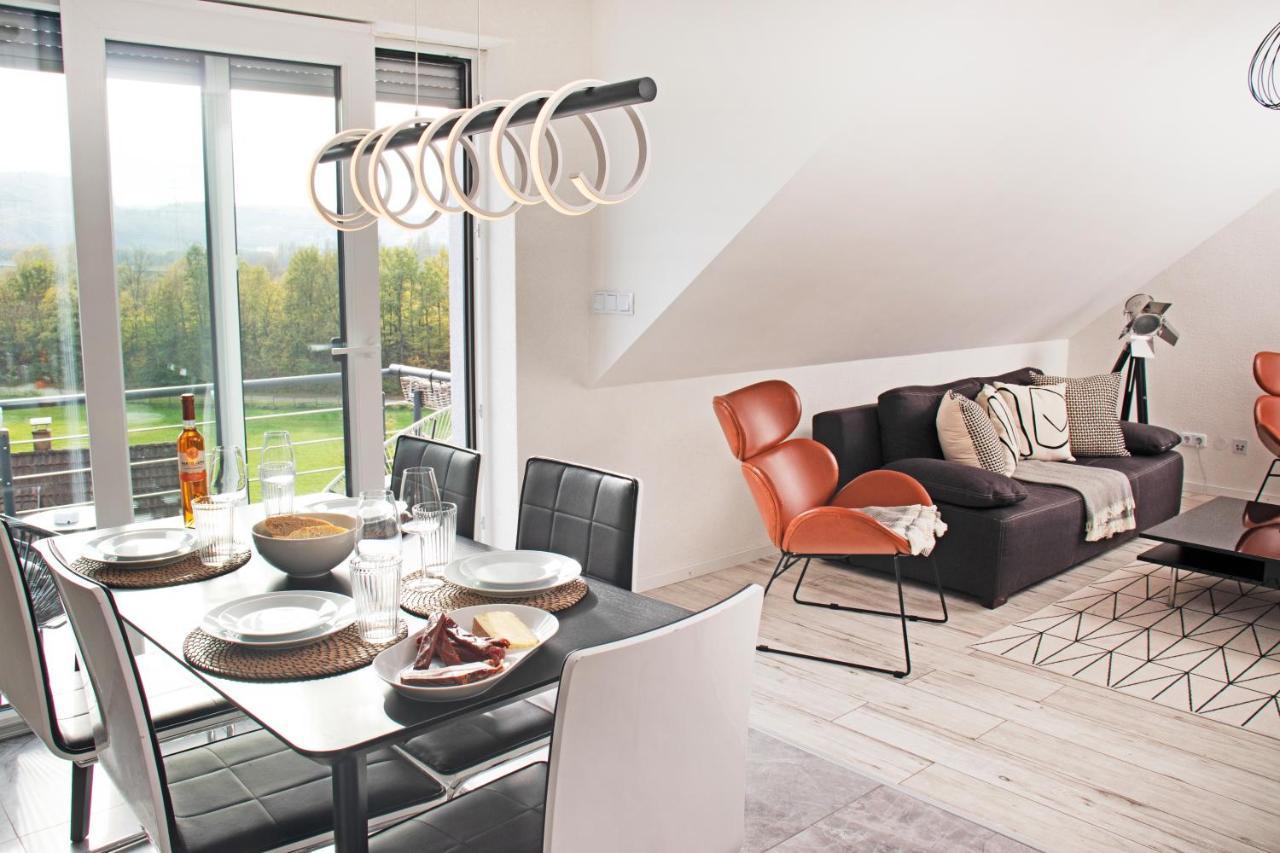 Blackncozy - Design Appartement Mit Boxspringbett Und Balkon Lörrach Exteriör bild