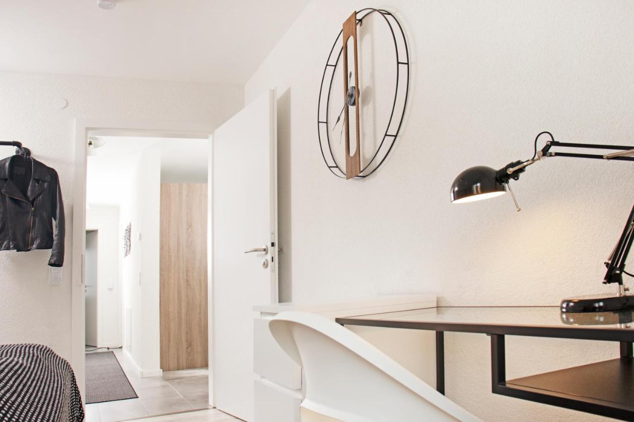Blackncozy - Design Appartement Mit Boxspringbett Und Balkon Lörrach Exteriör bild